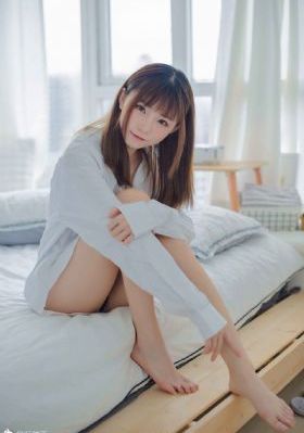 一女多男3根一起进去